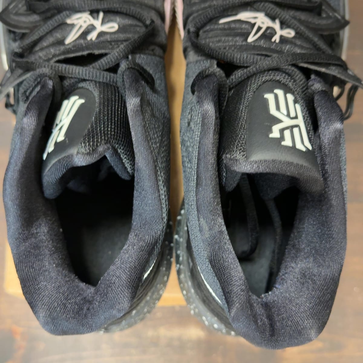 Nike Kyrie 5 Black Magic Size 13 (Pre-Owned) - aux