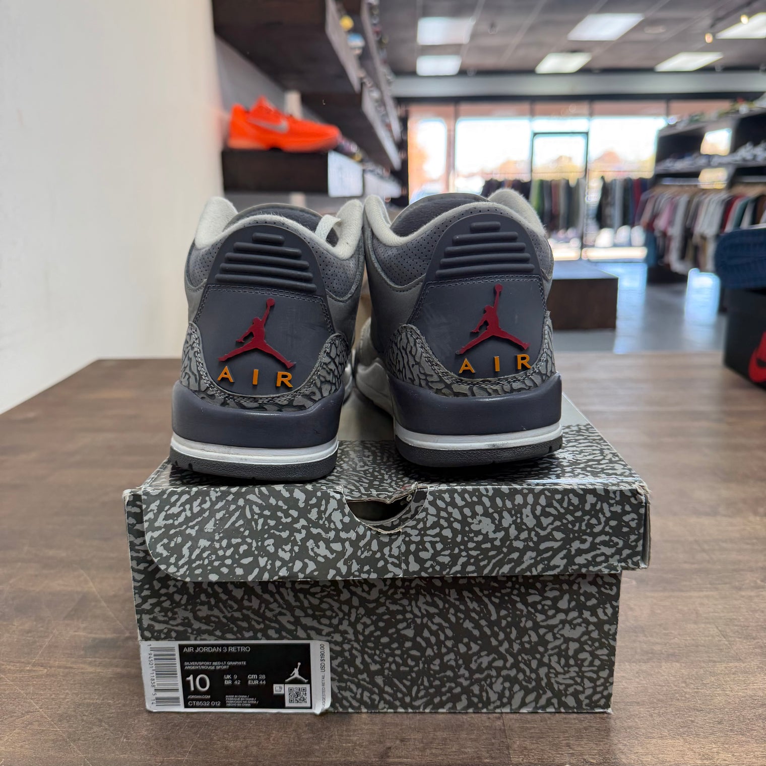 Cool Grey Jordan 3 Retro (USED)