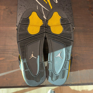 Jordan 4 Retro Thunder (2023) Size 8 (Pre-Owned) - aux