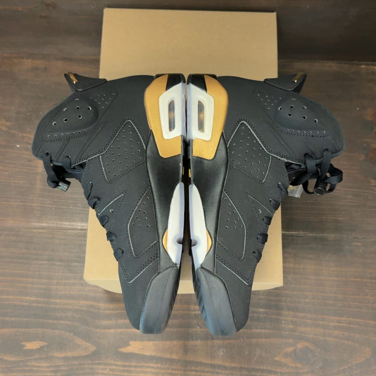 Jordan 6 Retro DMP (2020) Size 8.5 - aux