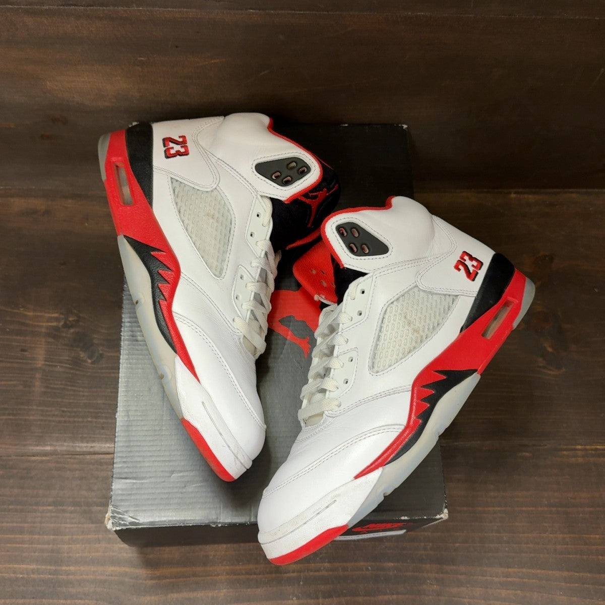 Jordan 5 Retro Fire Red Black Tongue (2025) - Image 2