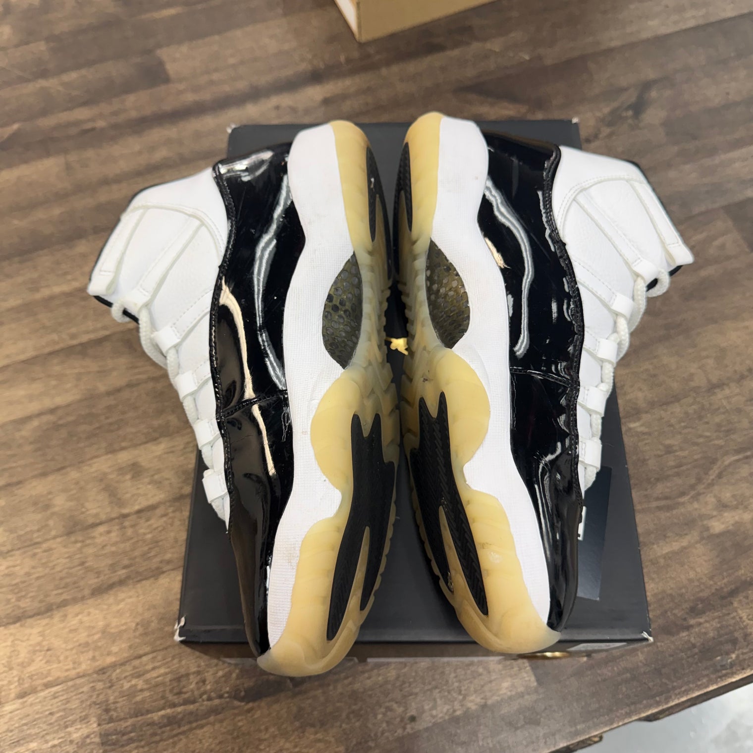 DMP Gratitude Jordan 11 (USED)