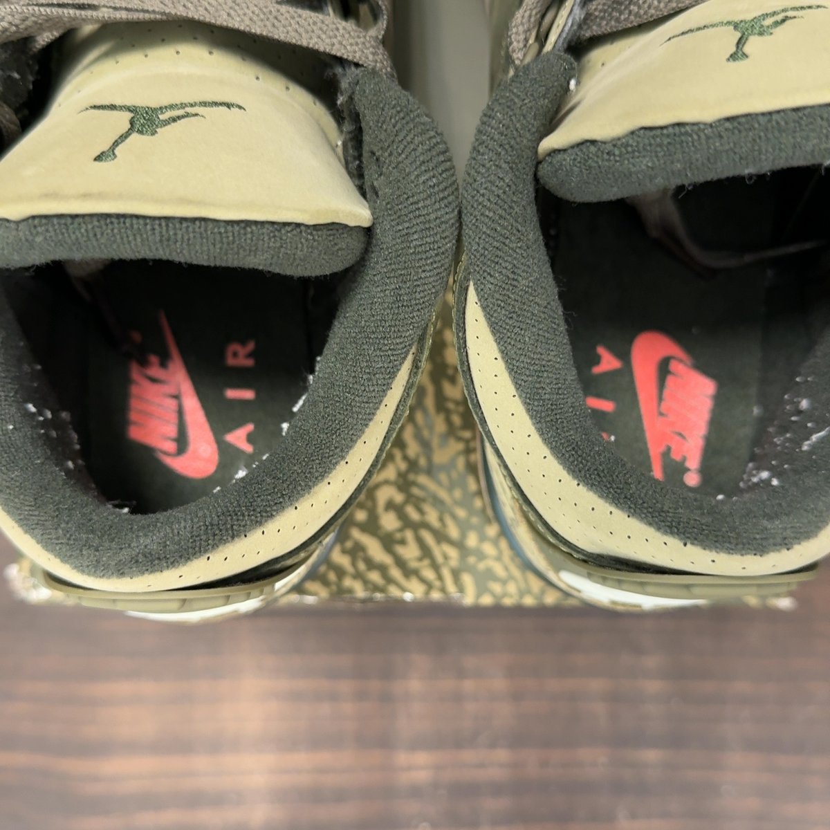 Jordan 3 Retro Family Affair (GS) Size 4Y (Pre-Owned) - aux