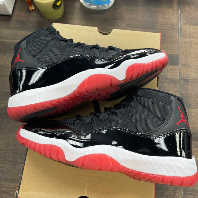 Bred Jordan 11 (2019) (Lightly Worn)