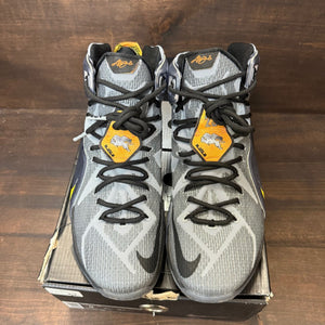 Nike LeBron 12 Flight Size 9 (Pre-Owned) - Image 2