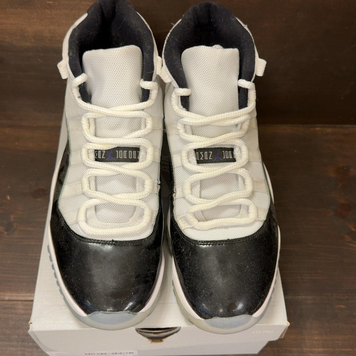 Jordan 11 Retro Concord (2018) Size 11 (Pre-Owned) - Image 3