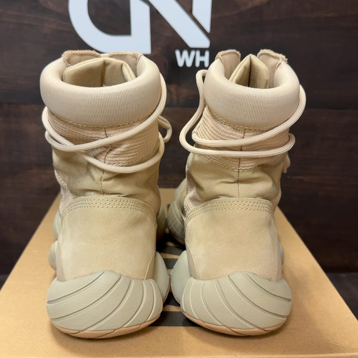 adidas Yeezy 500 High Tactical Boot Sand Size 9 (Pre-Owned) - aux