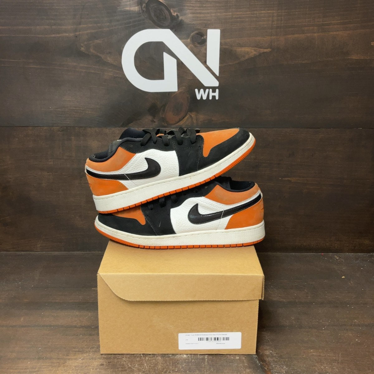 Jordan 1 Low Shattered Backboard (GS) Size 7Y (Pre-Owned) - Image 1