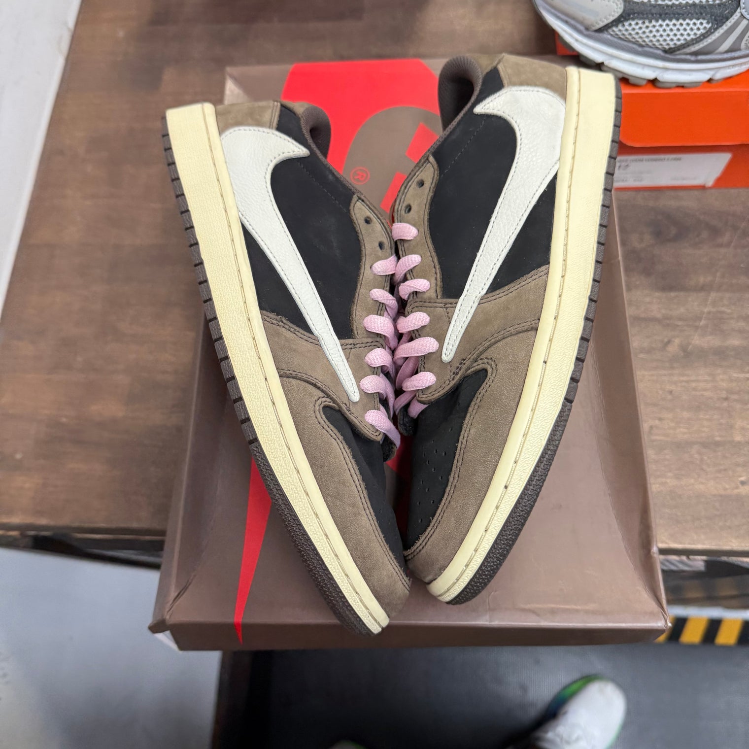 Mocha Travis Scott Jordan 1 Low OG SP (USED)
