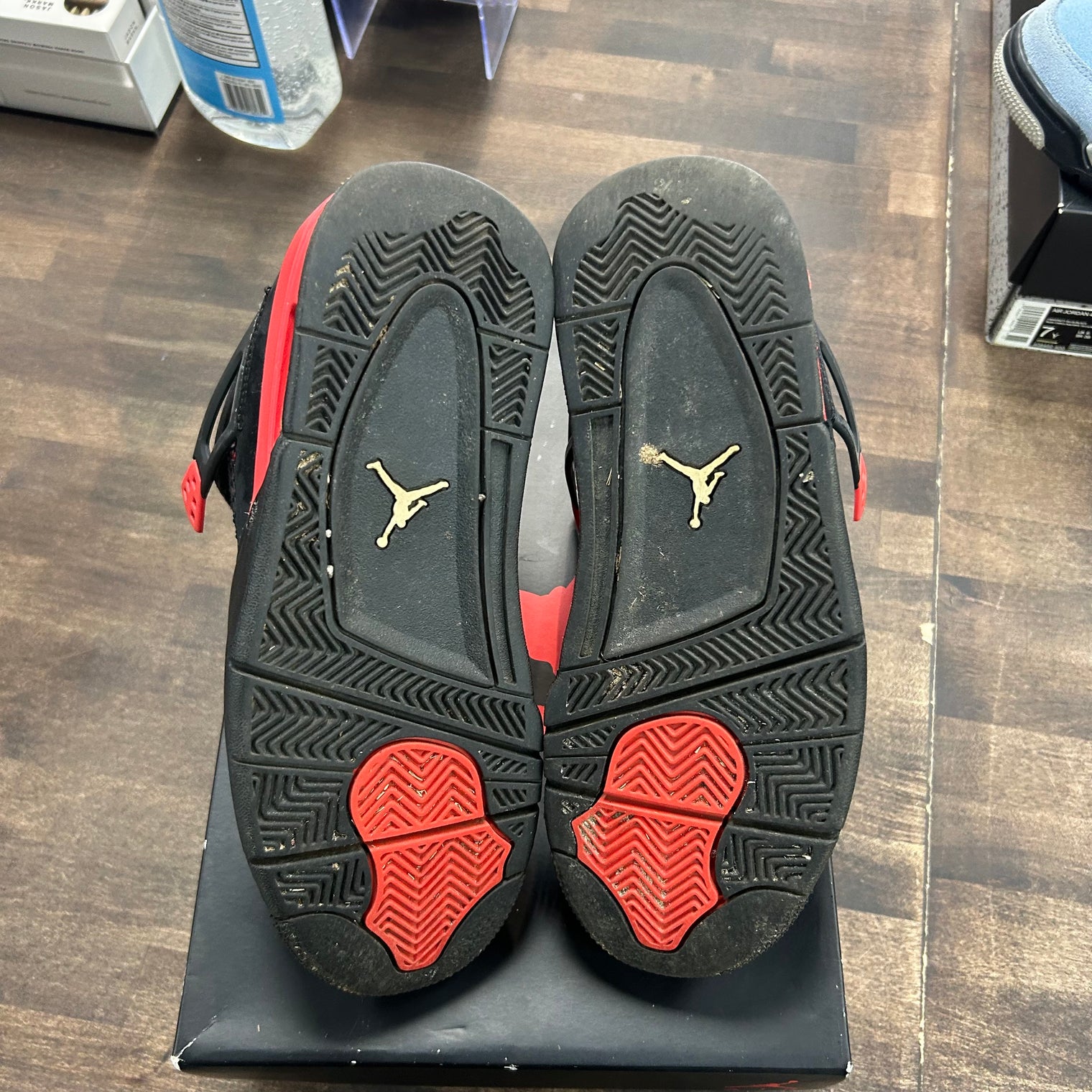 (GS) Red Thunder Jordan 4 (USED)