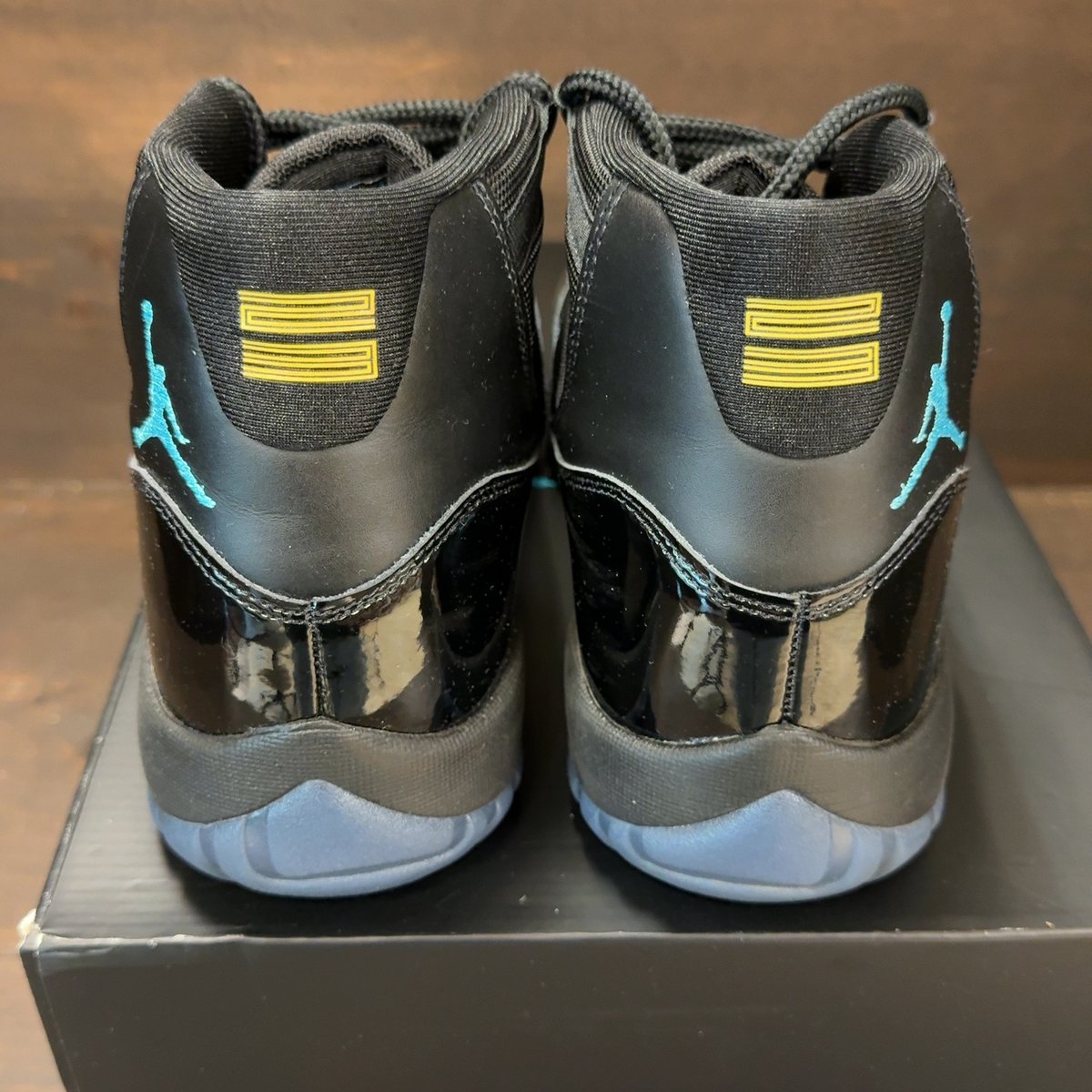 Jordan 11 Retro Gamma Blue (2025) Size 11.5 (Pre-Owned) - aux