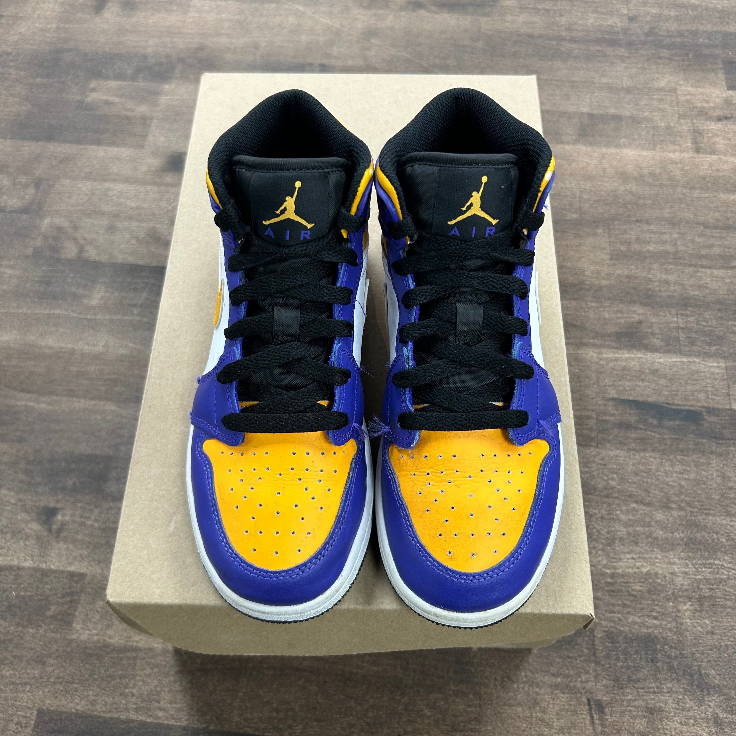 Jordan 1 Mid Lakers (2022) (US 4Y) (USED, No Box) Size 4Y (Pre-Owned) - Image 2
