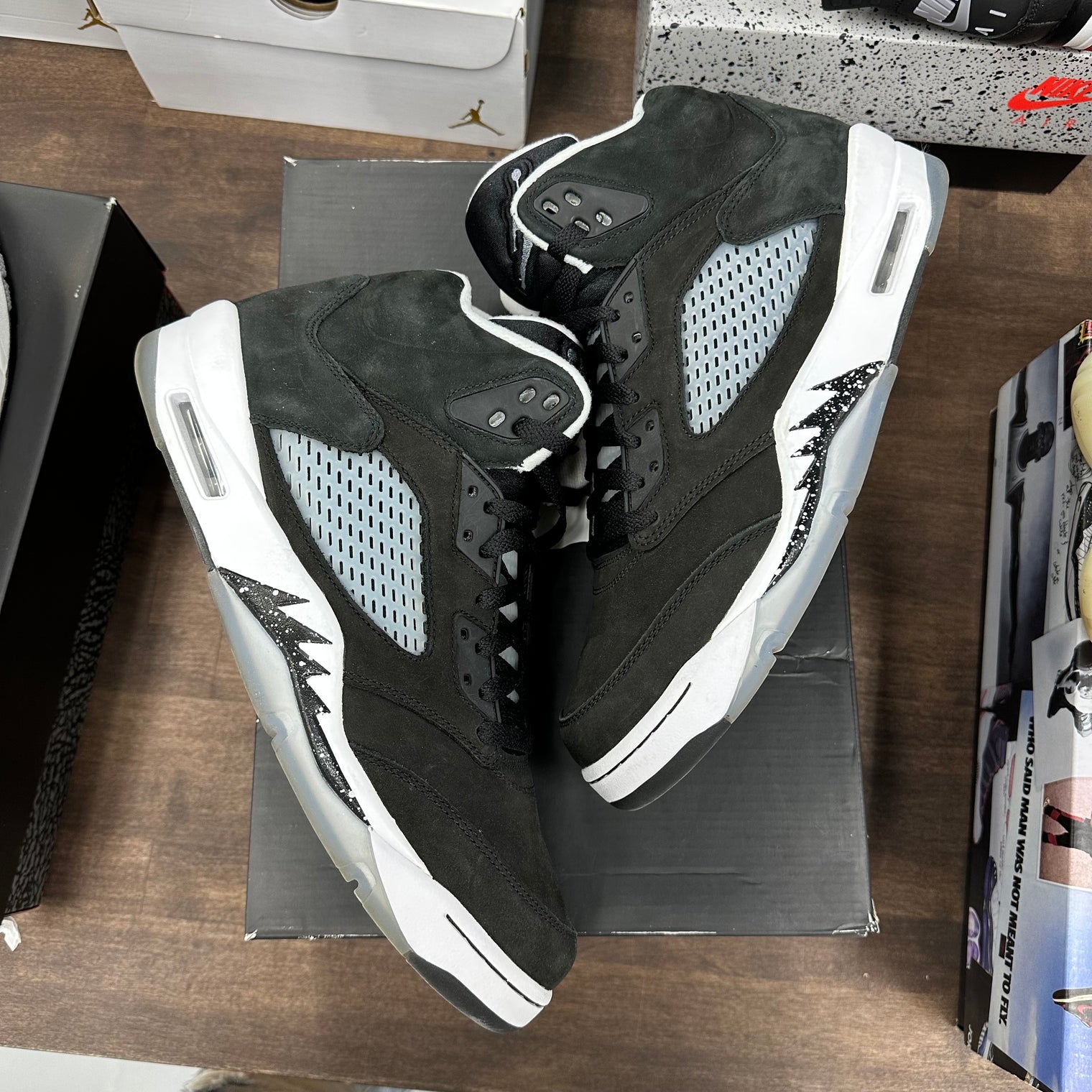 Moonlight Jordan 5 Retro (USED)