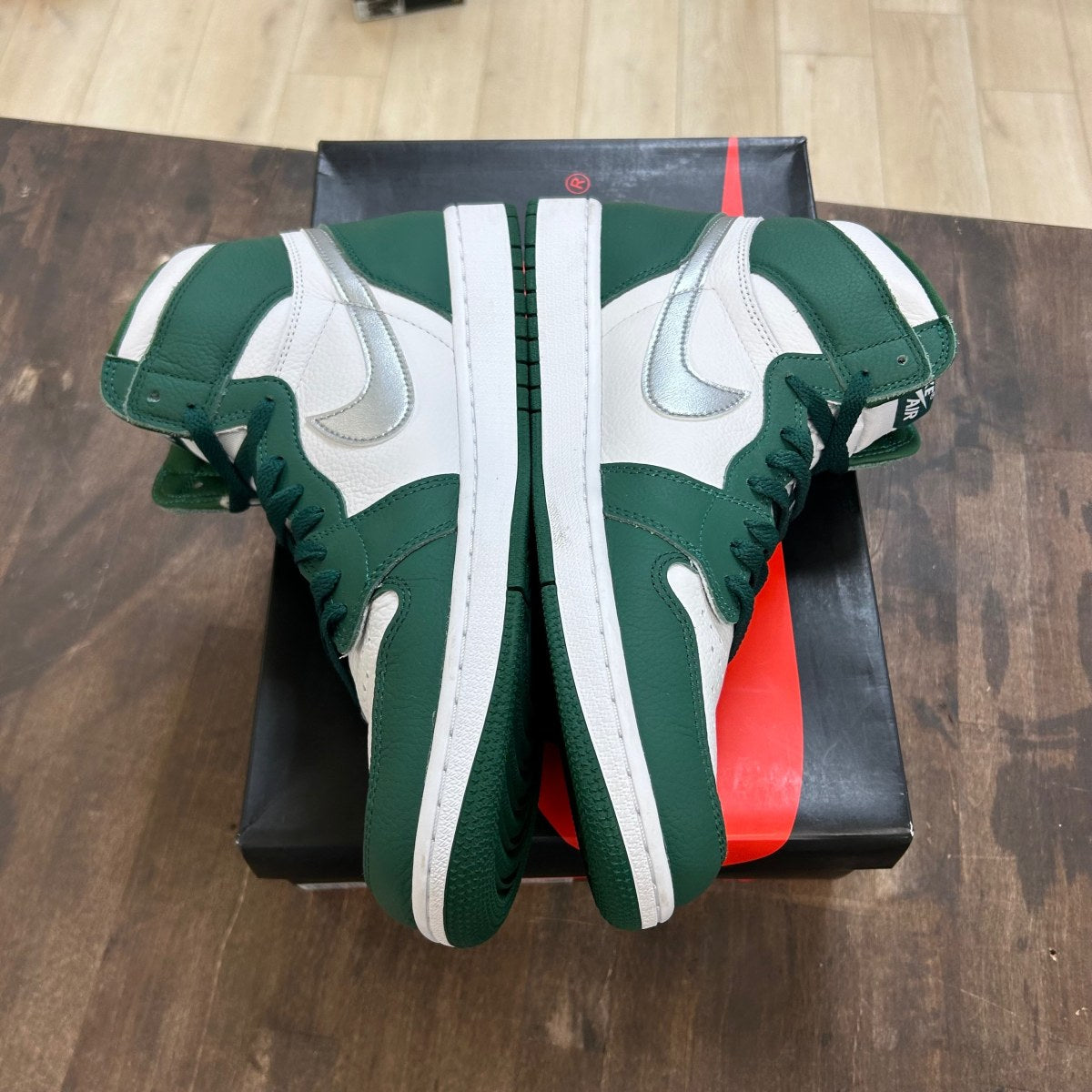 Jordan 1 Retro High OG Gorge Green - Image 3