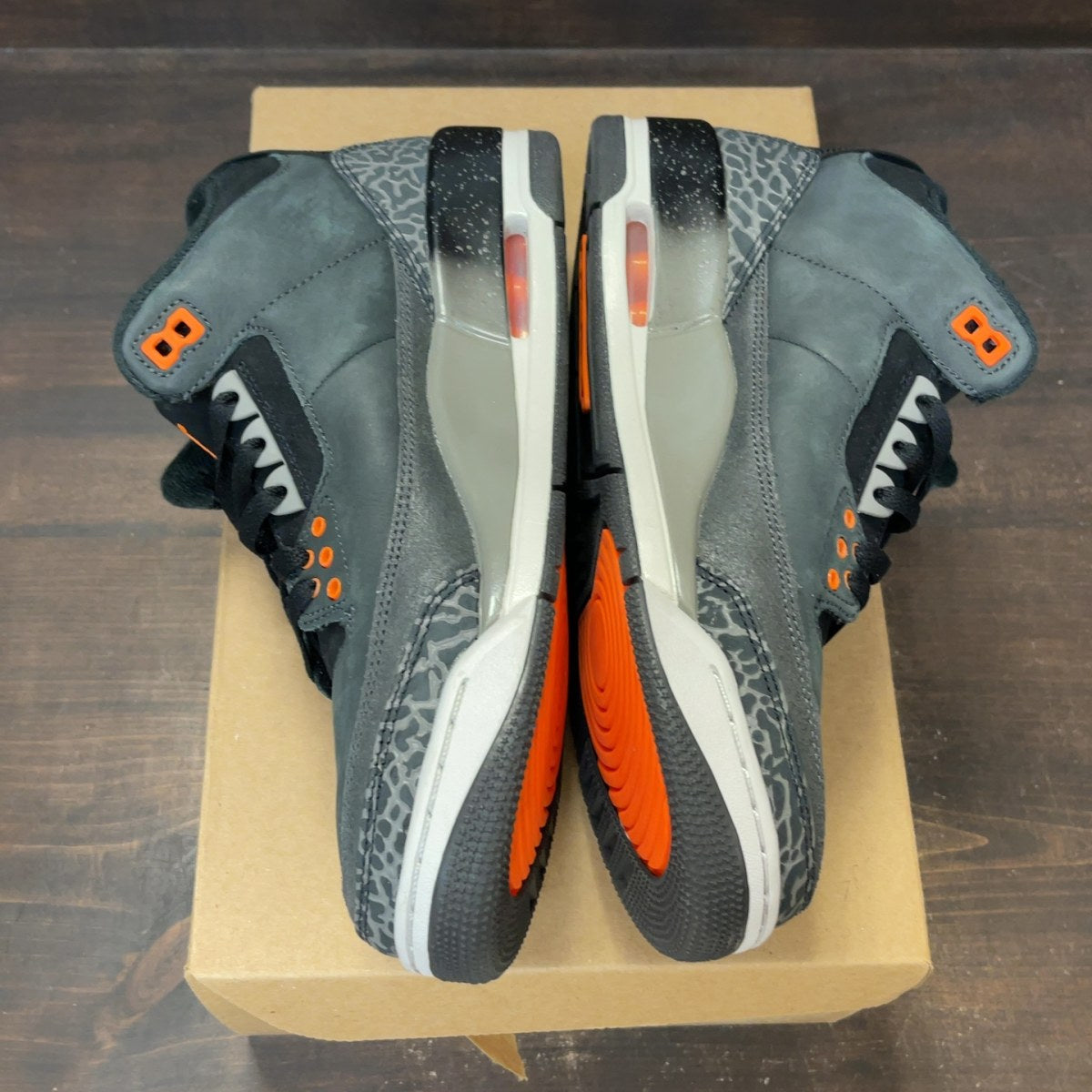 Jordan 3 Retro Fear Pack (2023) Size 9.5 (Pre-Owned) - Image 4