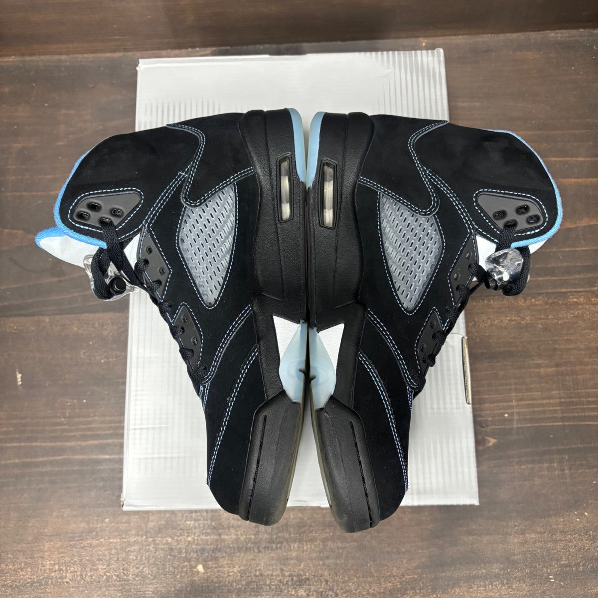 Jordan 5 Retro Black University Blue (2026) - Image 4