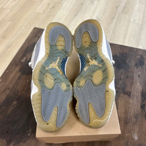 Jordan 11 Retro Low Cement Grey Size 10 (Pre-Owned) - Image 5