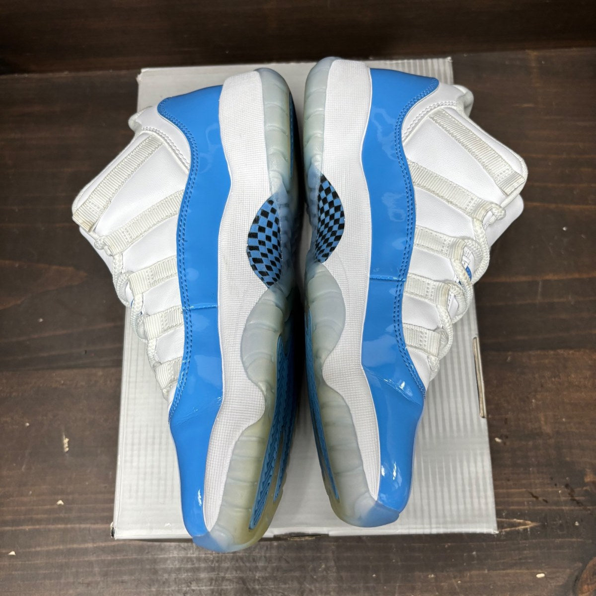 Jordan 11 Retro Low University Blue (2026) (GS) Size 7Y (Pre-Owned) - tag
