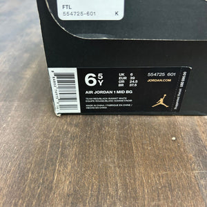 Jordan 1 Mid Team Red Black White (GS) - Image 6