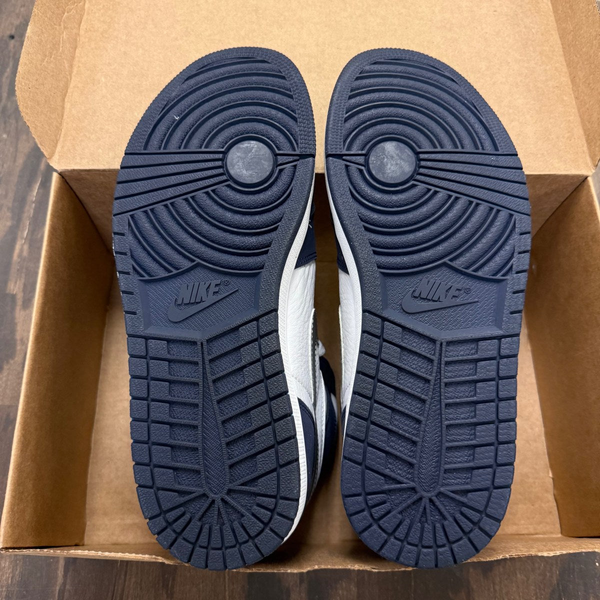 Jordan 1 Retro High CO.JP Midnight Navy (2020) Size 10.5 (Pre-Owned) - Image 5