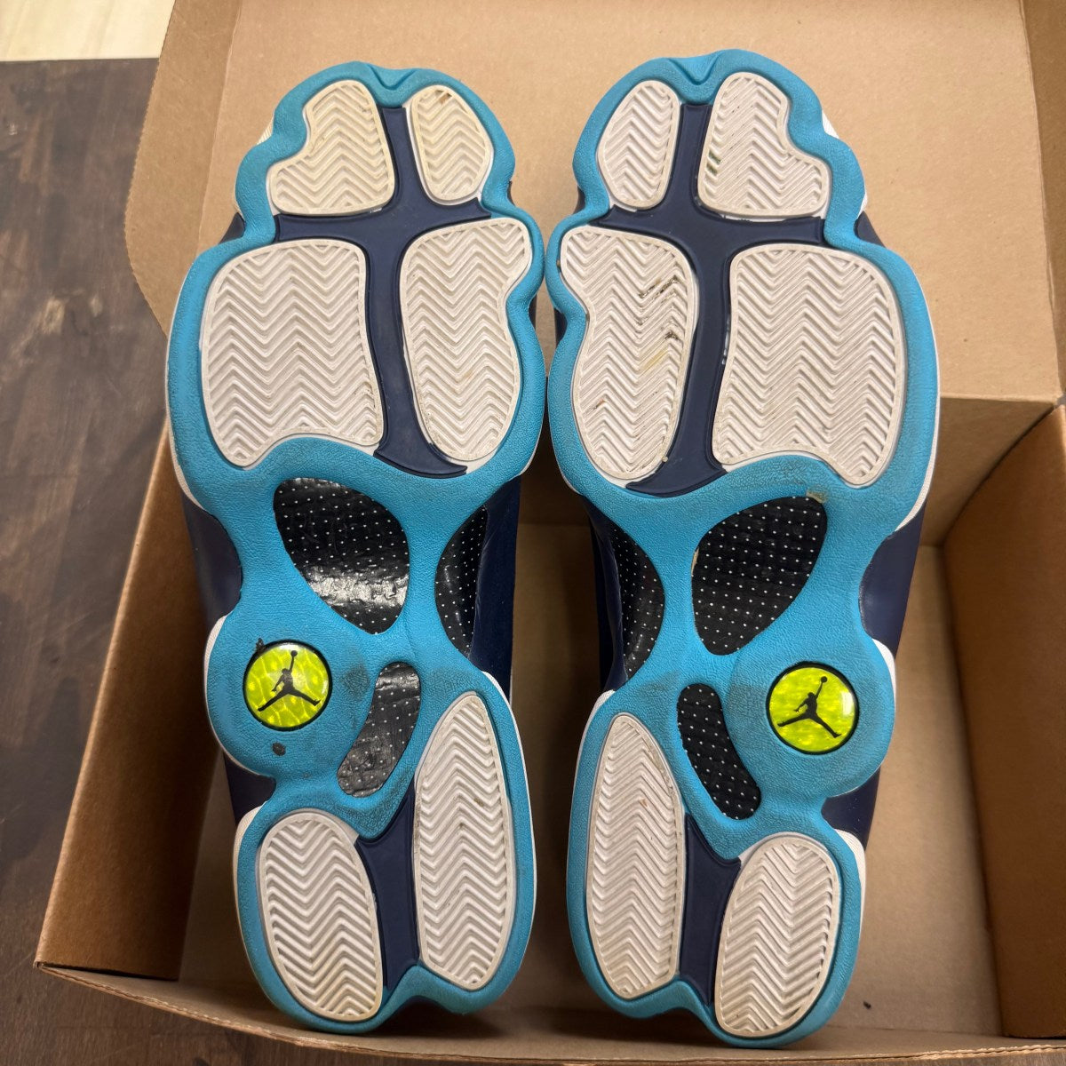 Jordan 13 Retro Low Hornets Size 13 (Pre-Owned) - Image 3