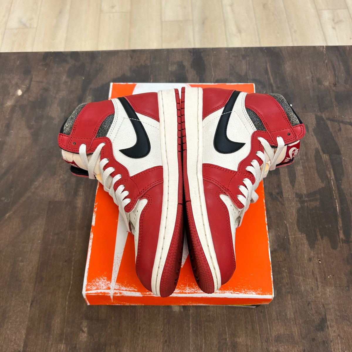 Jordan 1 Retro High OG Chicago Lost and Found (Size 8.5) - Image 3