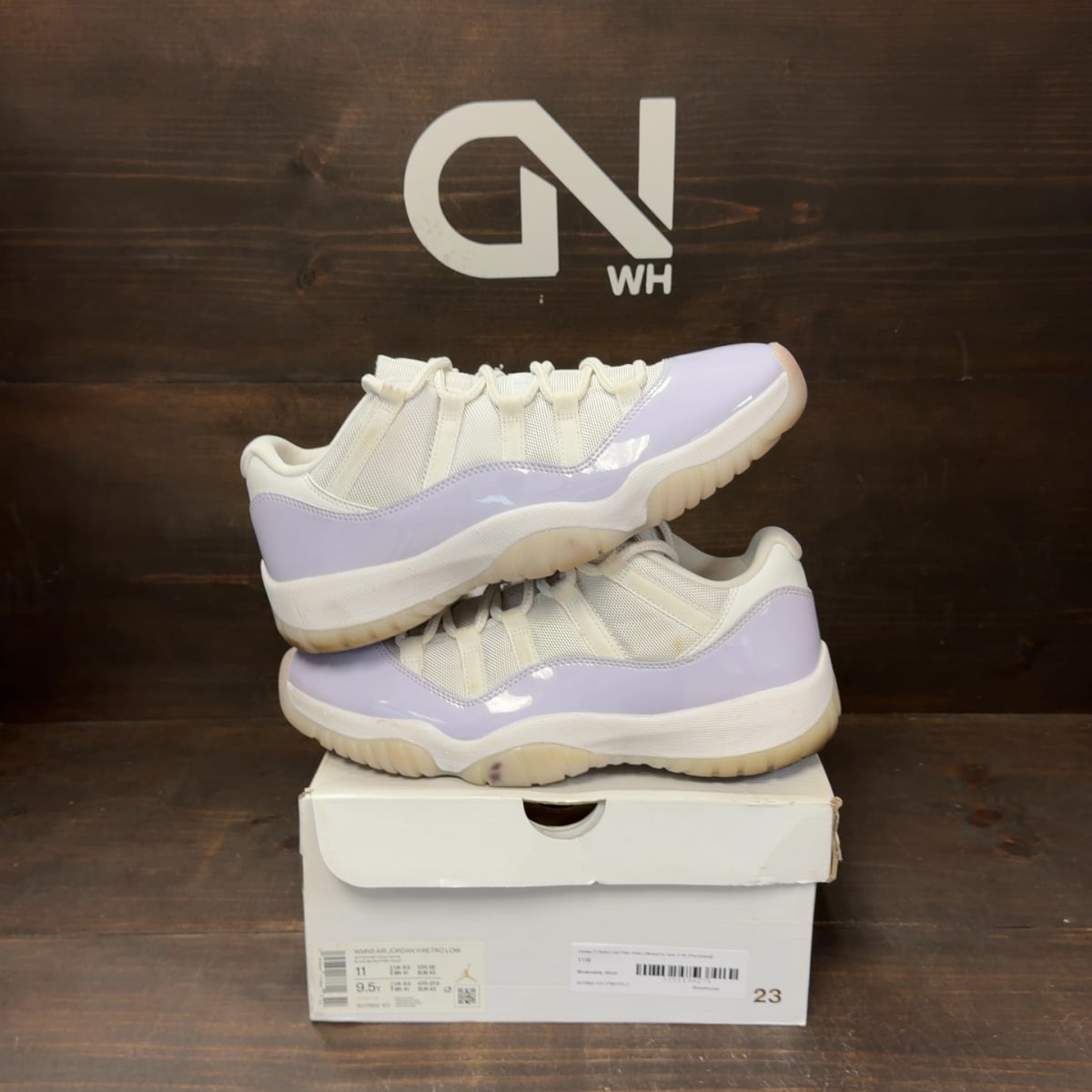 Jordan 11 Retro Low Pure Violet (Women's) Size 11W (Pre-Owned) - front