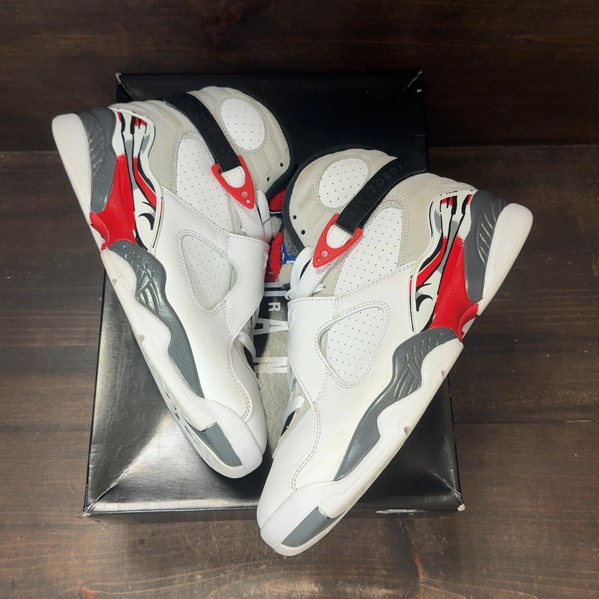 Jordan 8 Retro White True Red (2025) Size 9 (Pre-Owned) - back