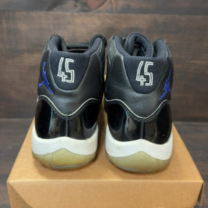 Jordan 11 Retro Space Jam (2016) Size 8 (Pre-Owned) - Image 5