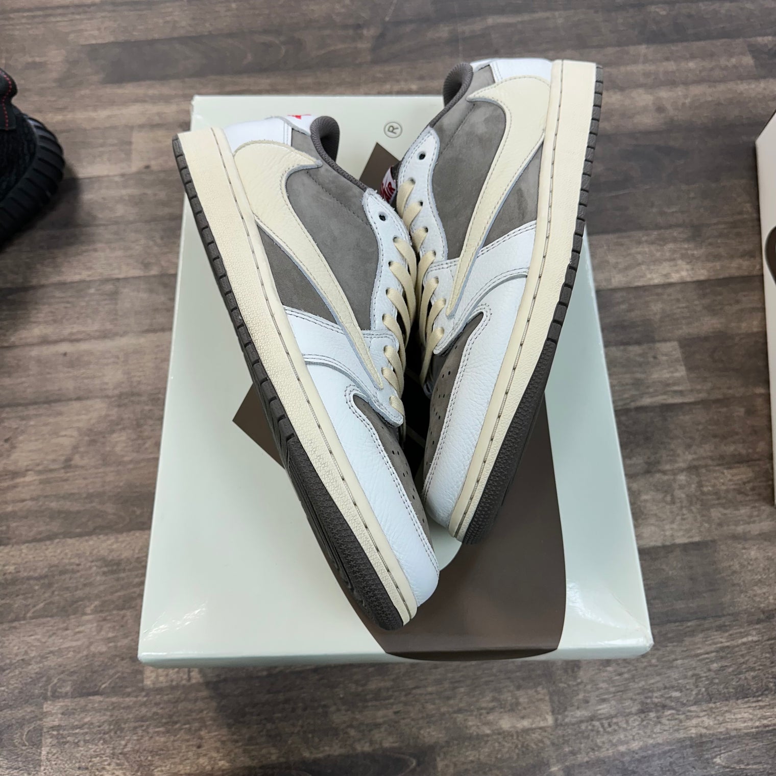 Travis Scott Reverse Mocha Jordan 1 Low OG (USED)