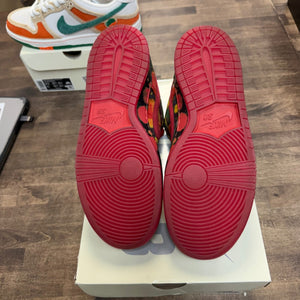 Nike SB Dunk Low The Wizard of Oz Poppy Field Size 9.5 (Pre-Owned) - Image 4