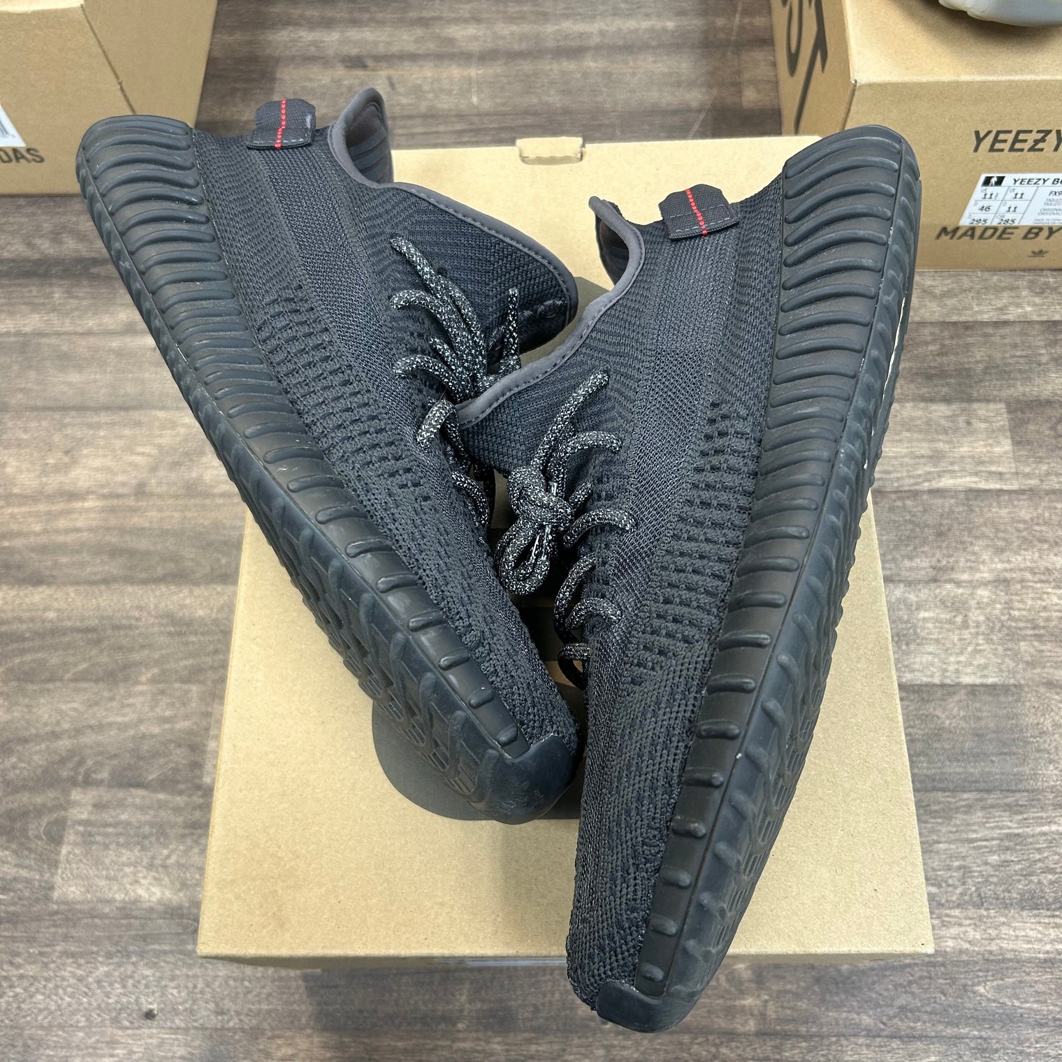 Black Static Yeezy 350 (USED)