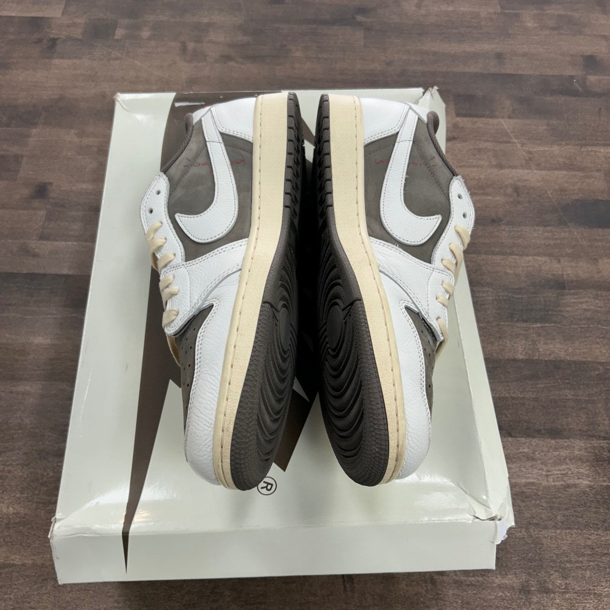 Jordan 1 Retro Low OG SP Travis Scott Reverse Mocha - Image 3