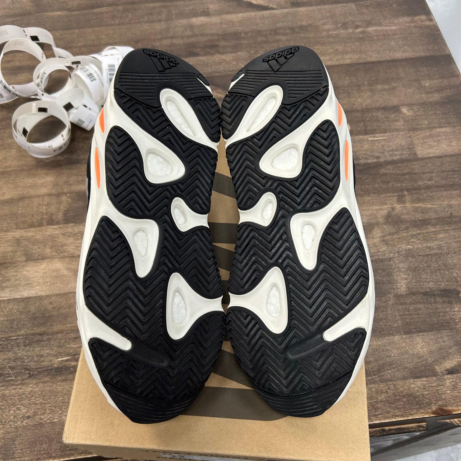 adidas Yeezy Boost 700 Wave Runner (US 12) (USED)