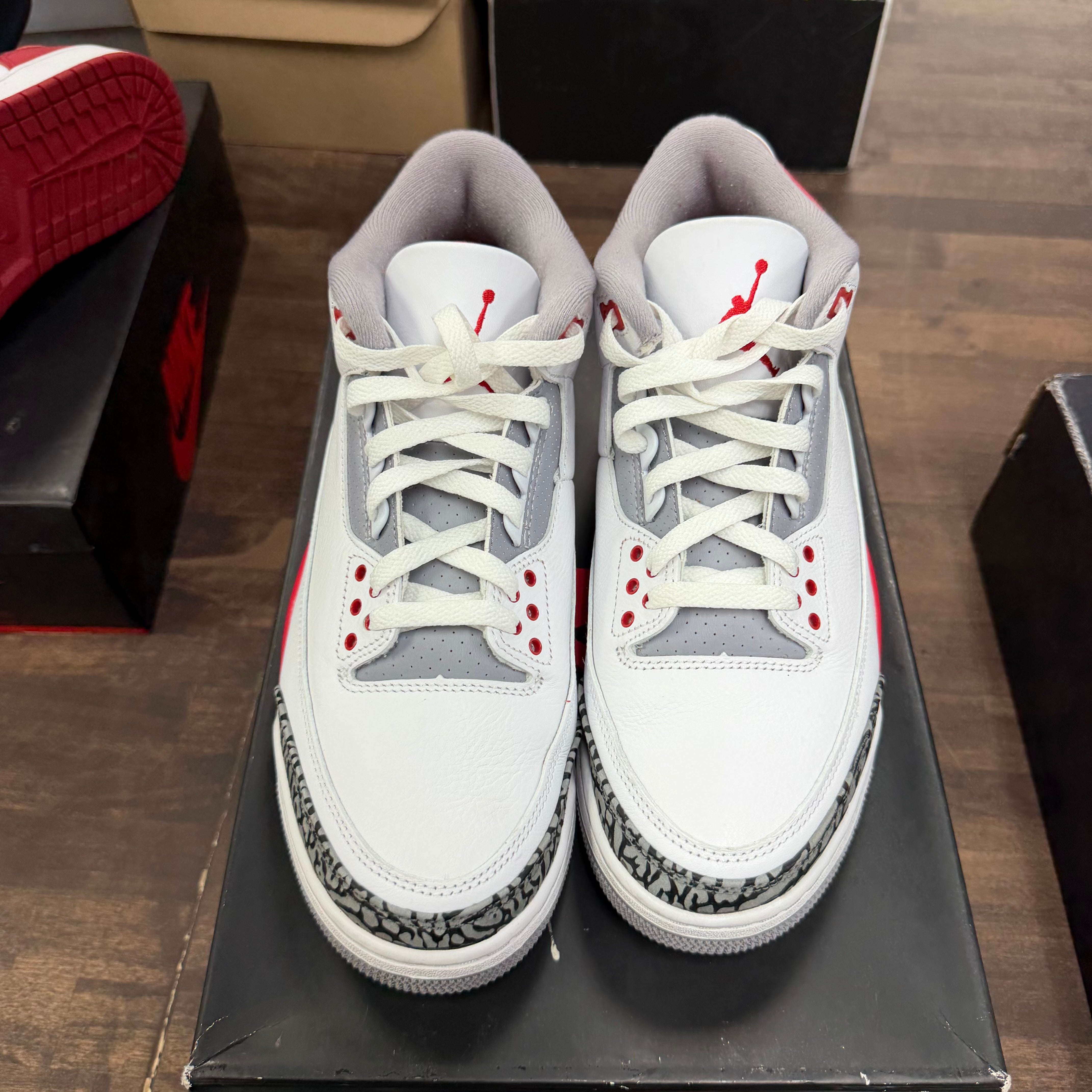 Jordan Fire Red Jordan 3 Retro (USED) Size 9 (Pre-Owned) - Image 2