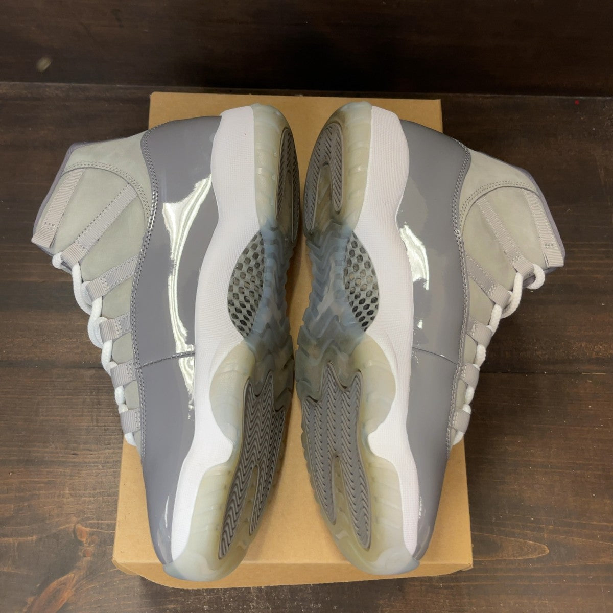 Jordan 11 Retro Cool Grey (2021) Size 10 (Pre-Owned) - Image 4