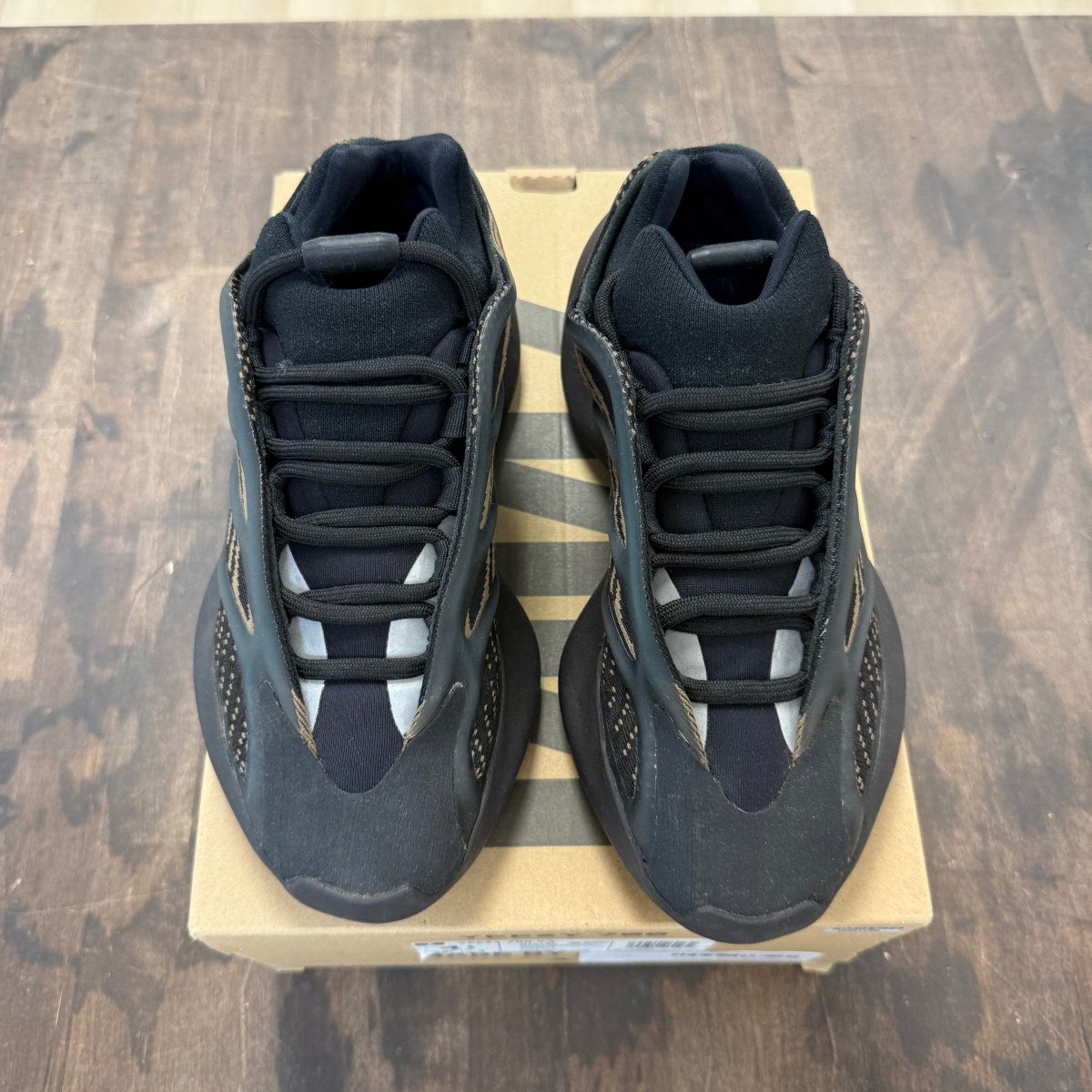 adidas Yeezy 700 V3 Clay Brown - Image 2