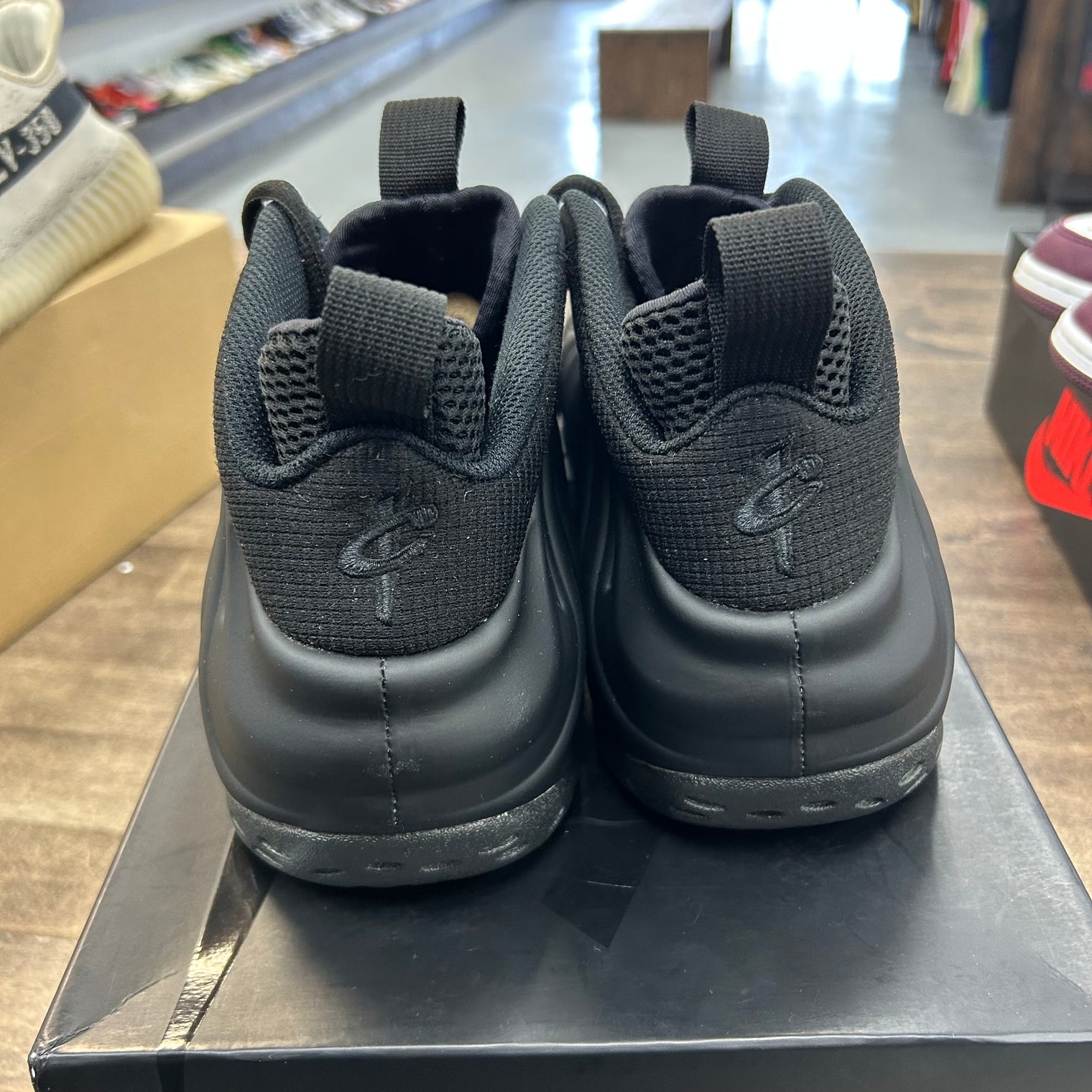 Anthracite Nike Foamposite One (2020) (USED)