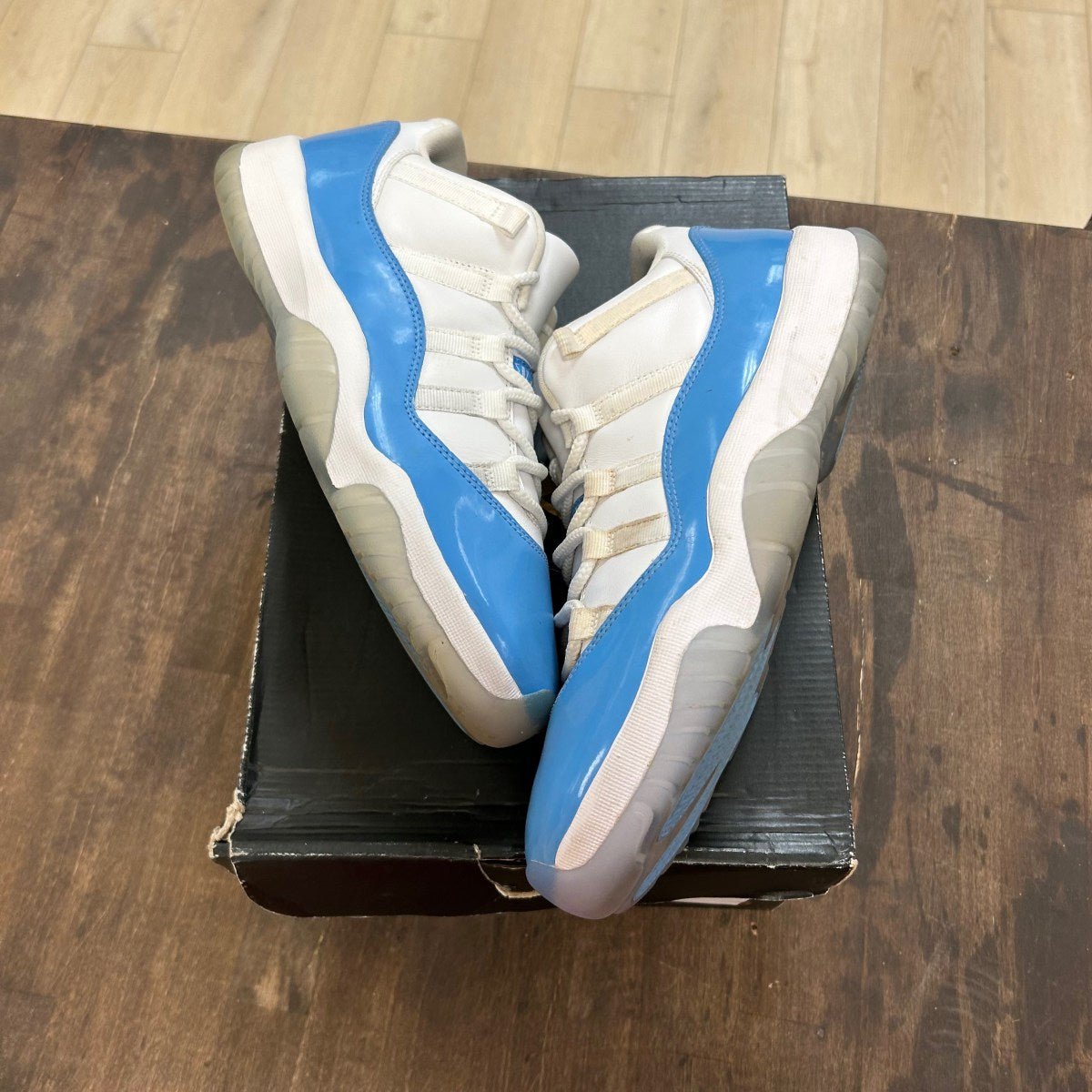 Jordan 11 Retro Low University Blue (2017) - Image 1