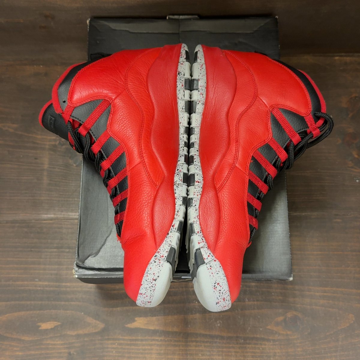 Jordan 10 Retro Bulls Over Broadway Size 13 (Pre-Owned) - aux