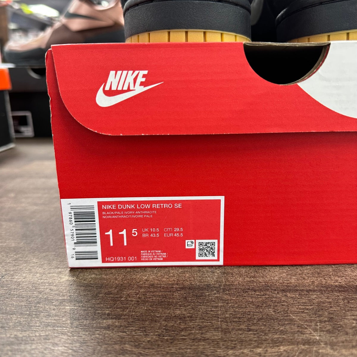 Nike Dunk Low SE Black Grey Gum - Image 7