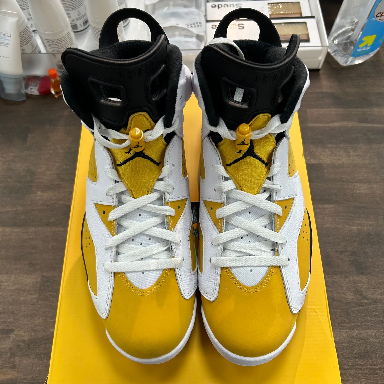 Yellow Ochre Jordan 6 Retro (USED)