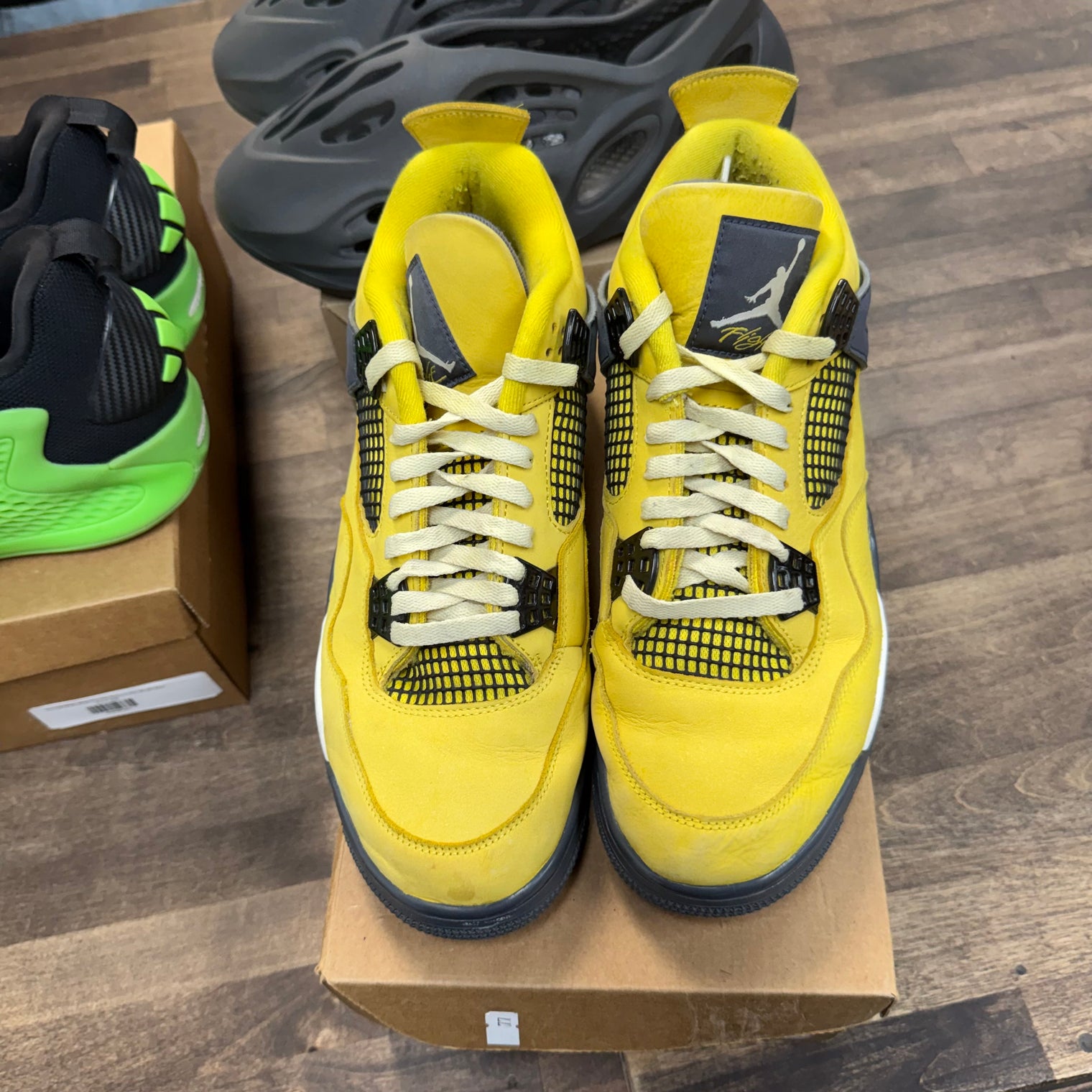 Lightning Jordan 4 Retro (USED, No Box)