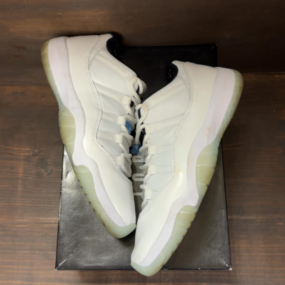 Jordan 11 Retro Low Legend Blue Size 10.5 (Pre-Owned) - back
