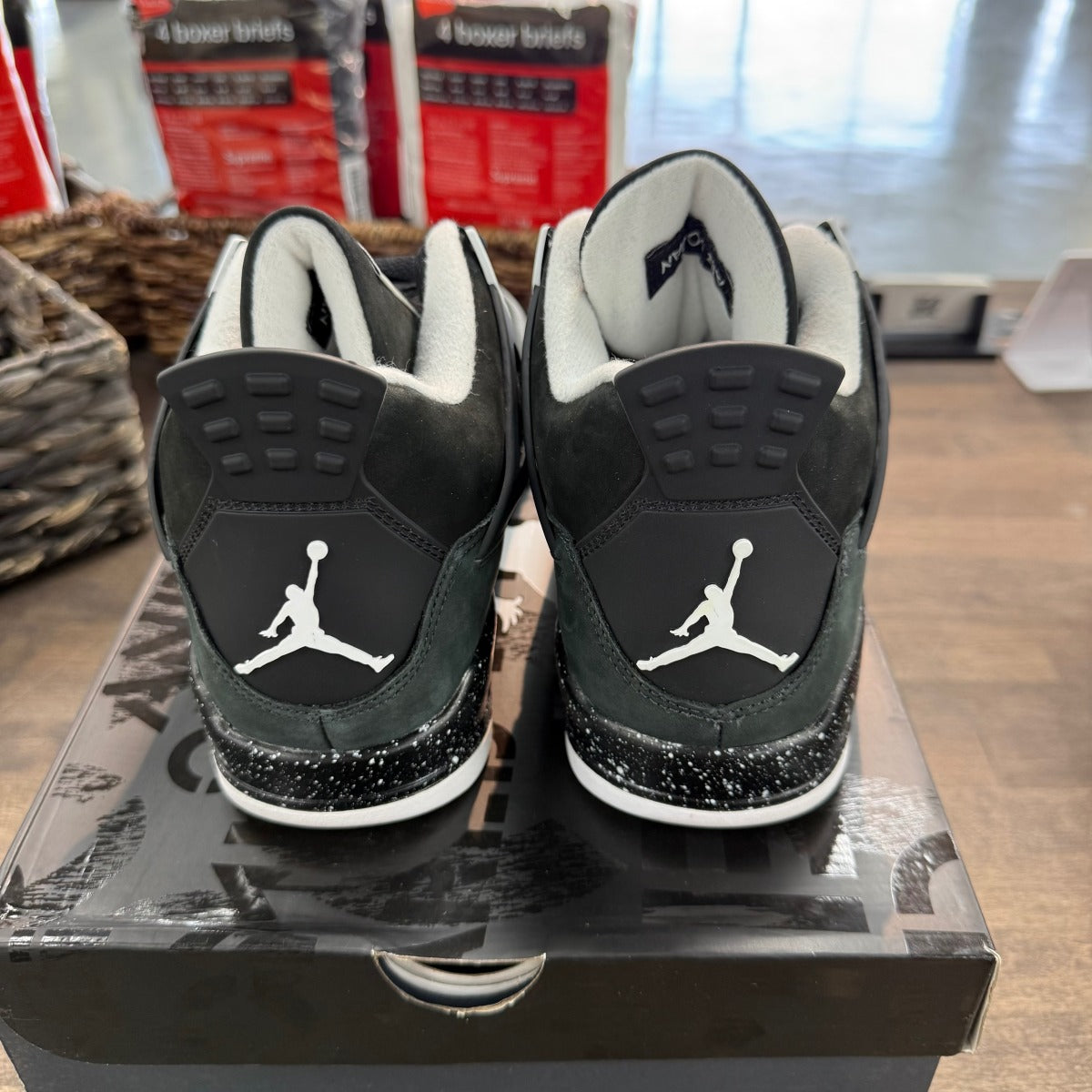 Jordan 4 Retro Fear (2024) Size 10 (Pre-Owned) - Image 4