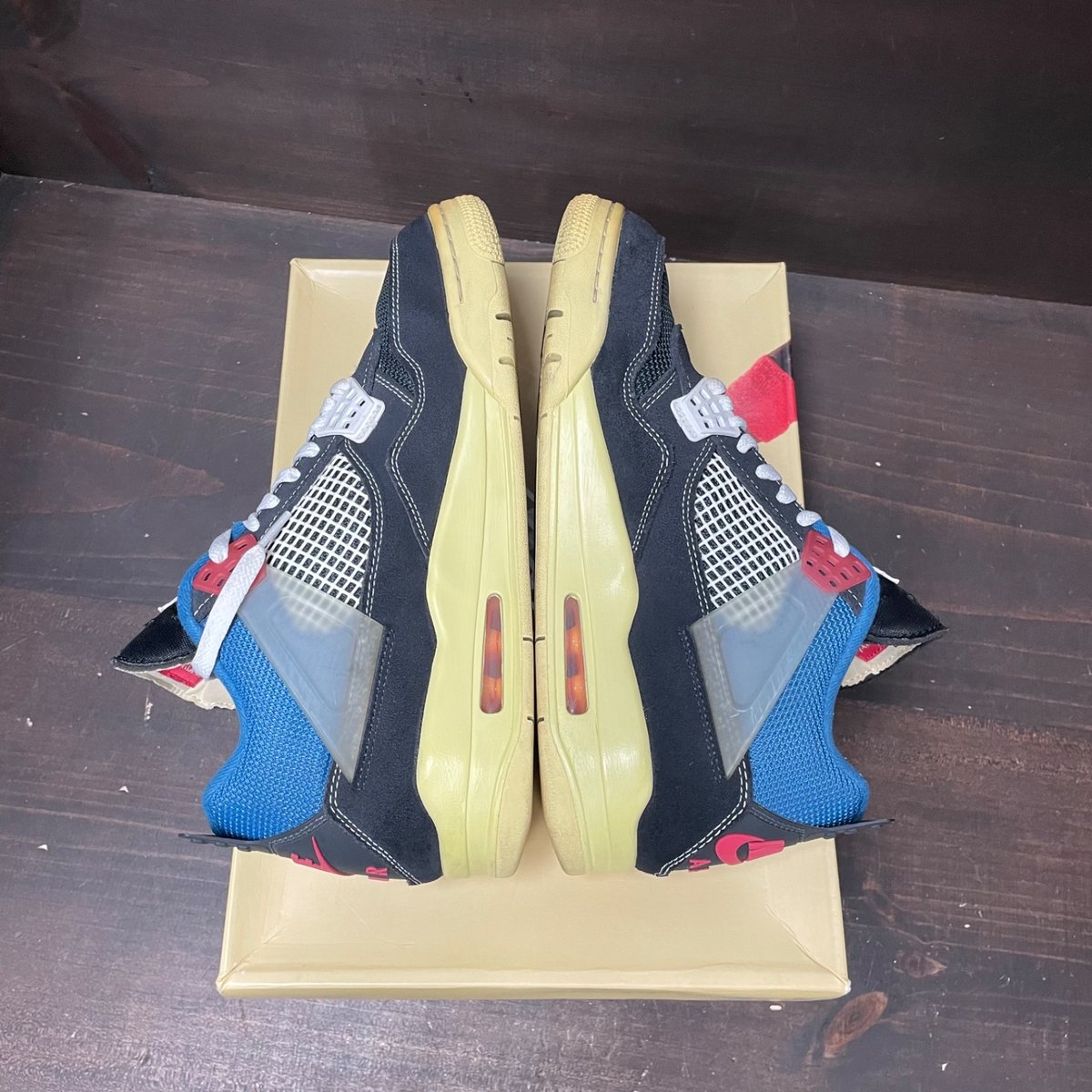 Jordan 4 Retro Union Off Noir Size 10 (Pre-Owned) - box