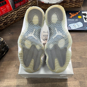 Jordan 11 Retro Cool Grey (2021) Size 8.5 (Pre-Owned) - Image 5