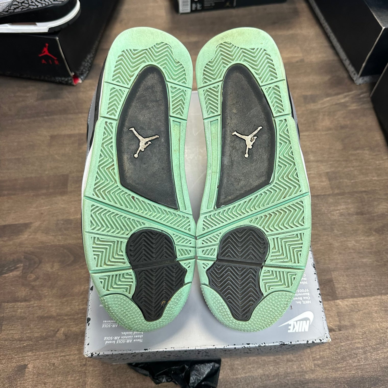 Green Glow Jordan 4 Retro (USED, No Lid)