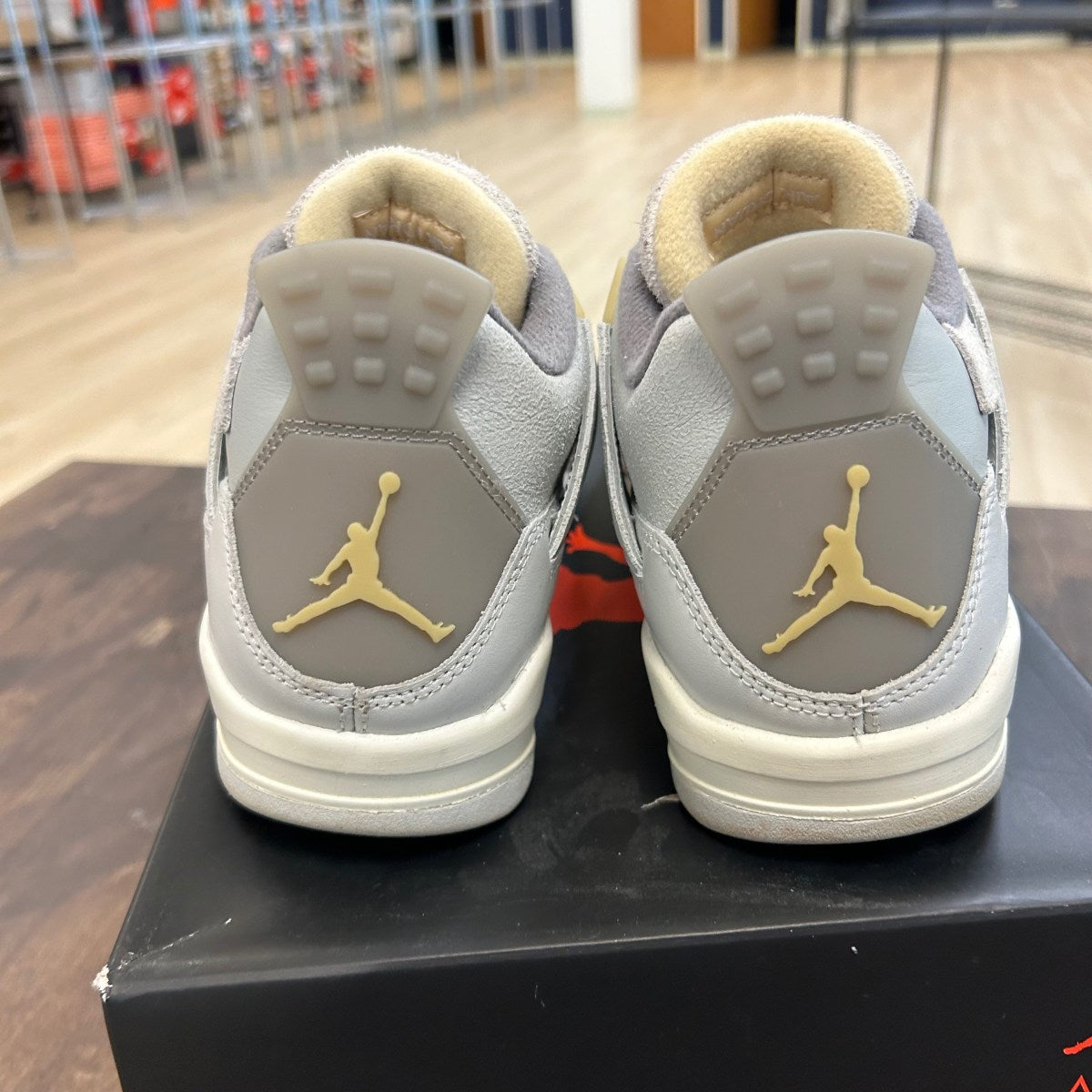 Jordan 4 Retro SE Craft Photon Dust (GS) - Image 4
