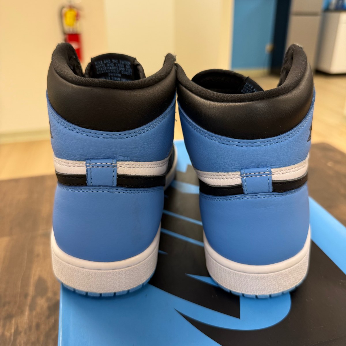 Jordan 1 Retro High OG UNC Toe - Image 3